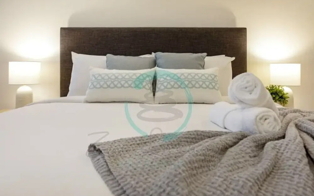 Zen Ocean Charm 3BR Luxury W Front Apt Pool BBQ