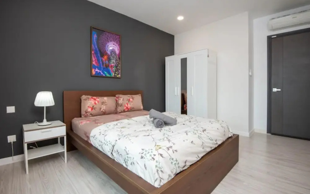 High Floor Suasana Suites 5 in JB City With Wifi – Guest Rooms – Johor Bahru