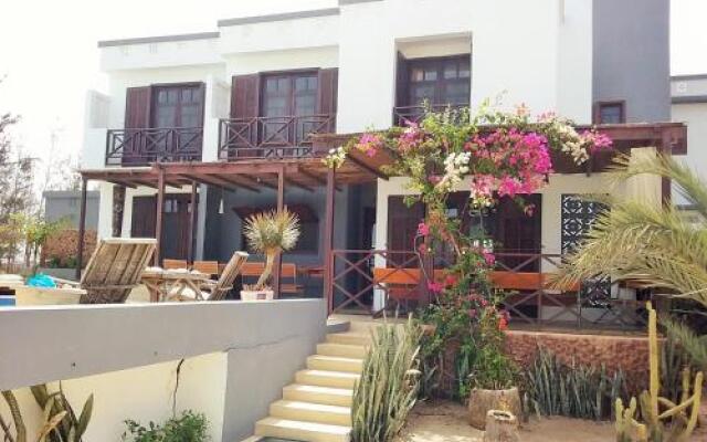 Maison D'hôtes Niokobokk