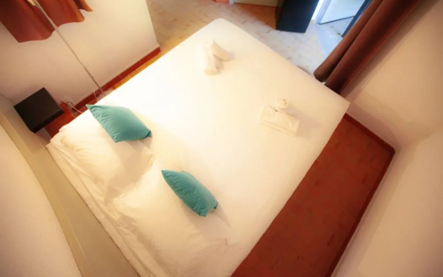 Marina Hotel Club