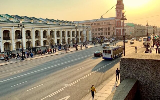 Majestic apartment on Nevsky,44