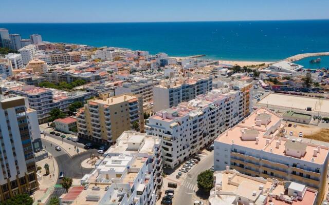 1BR Infante Flat in Quarteira by LovelyStay