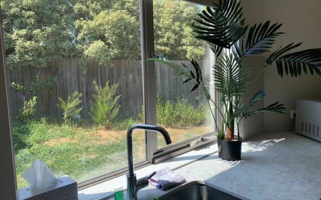 Bundoora Townhouse