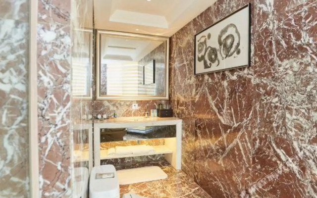 Youde Hotel