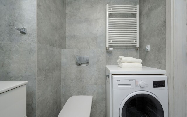 Apartment Near the River by Renters