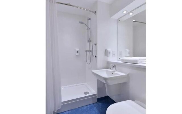 Travelodge Newcastle Whitemare Pool