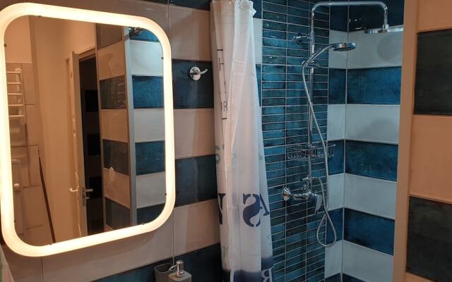 Elvis Apartment
