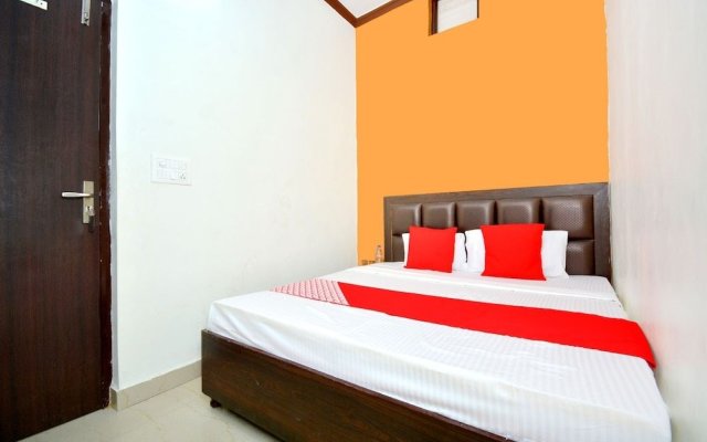 OYO 43291 Br Guest House
