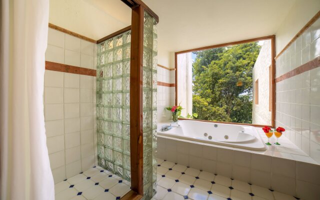 Mayaland Hotel & Bungalows