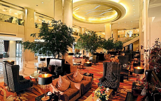 Yulong International Hotel