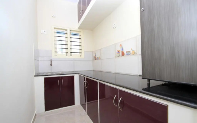 OYO 4583 Apartment Garden Green Deluxe