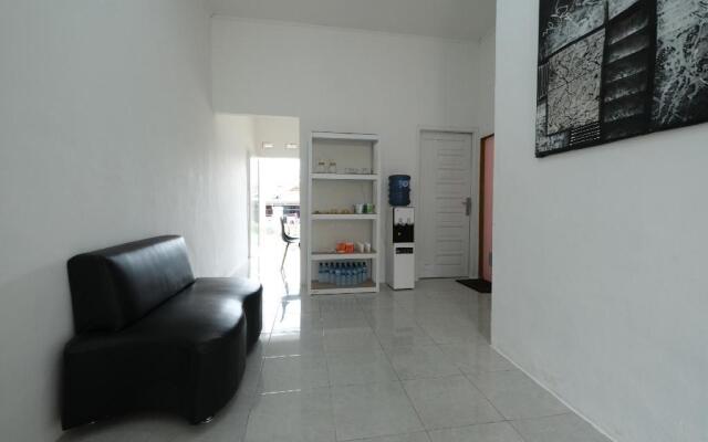 OYO 2551 Mango Residence