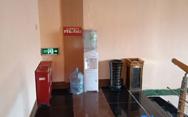 Siping Yixin Express Hotel (Eurasia Shopping Center)