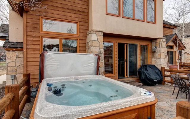 Abode at Gamble Oak in Solamere