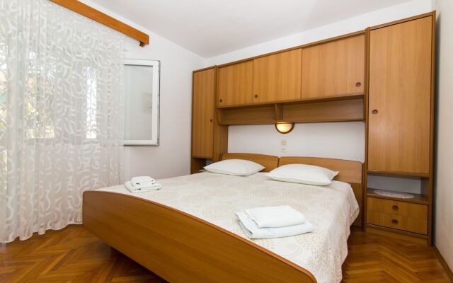 Rooms Holiday Vibes