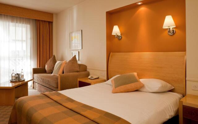 Mercure London Staines-upon-Thames Hotel