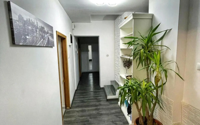 New apartment in luxury zone with garden,free parking