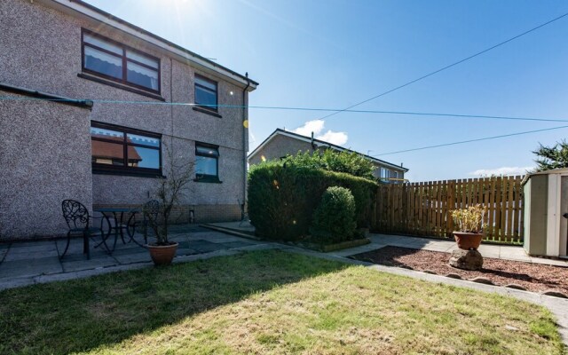 Empty2occupied Family Home in Craigour Terrace With Driveway & Garden