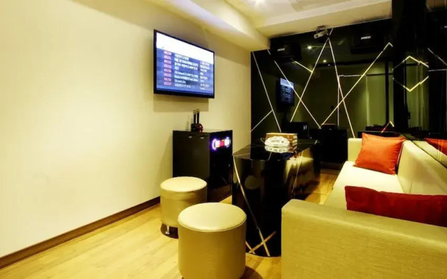 Rich Diamond Hotel
