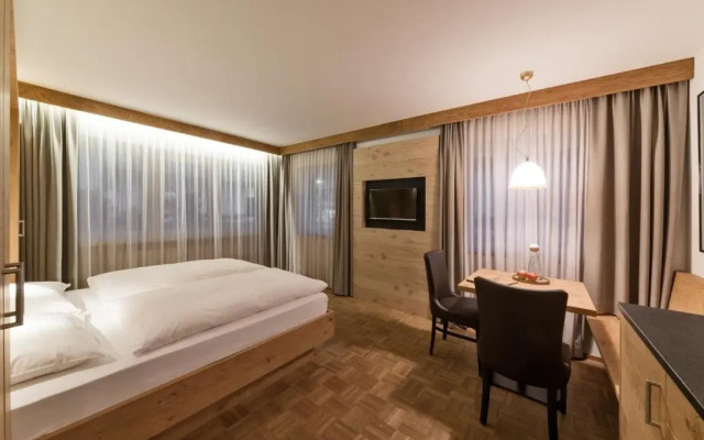 Alma Mountain Residence