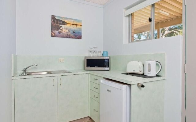 Haven Waters Motel & Apartments