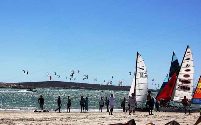 Voorschoten, Langebaan 6-Sleeper