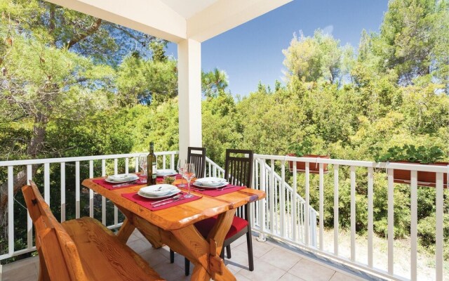 Awesome Home in Poplat With Wifi and 2 Bedrooms