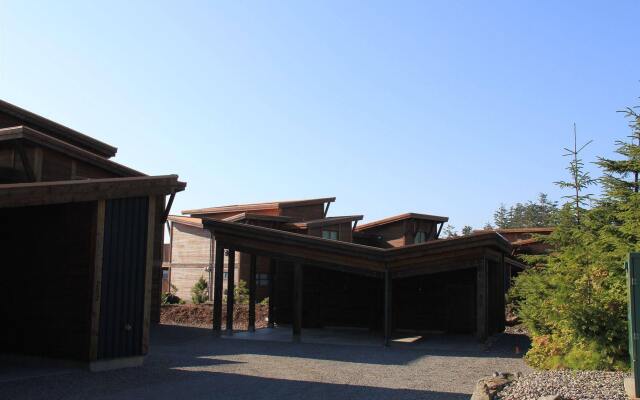 Wild Pacific Retreat
