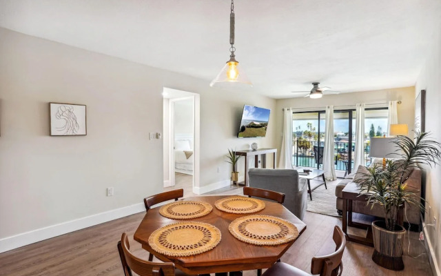 Land's End 4-404 Bay Front - Premier