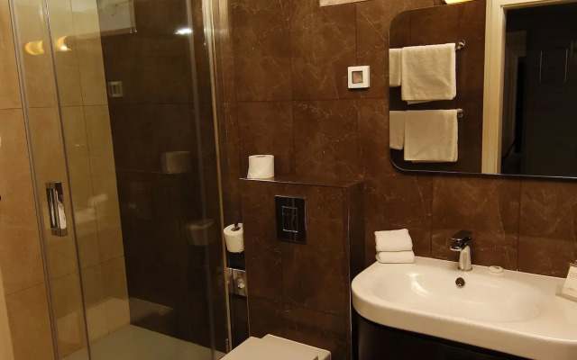 SUNce Palace Apartments with free offsite parking