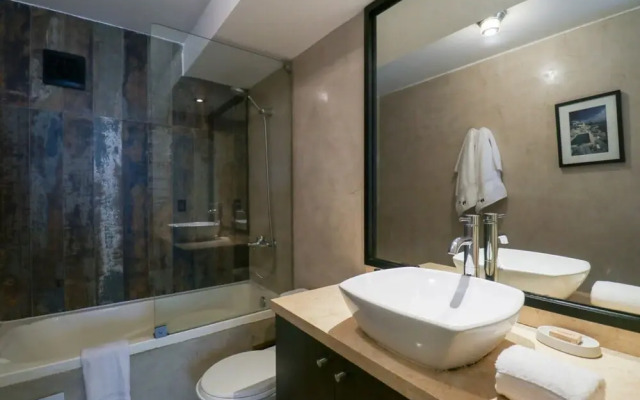 w Art Deco 1BR With Pool View in Barranco