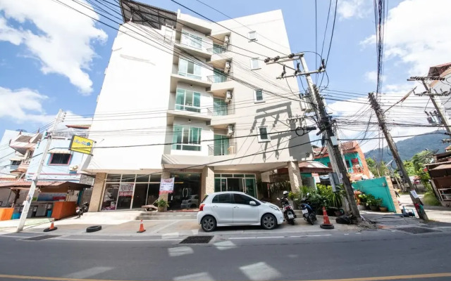 OYO 363 Golden Place Patong