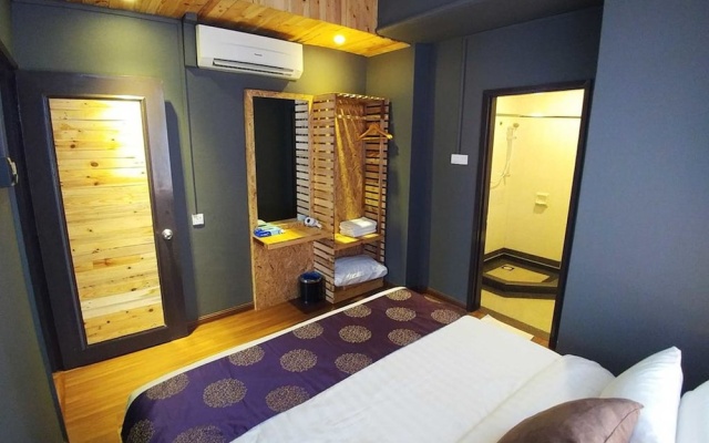 Urban Industrial City View – Guest Rooms – Malacca