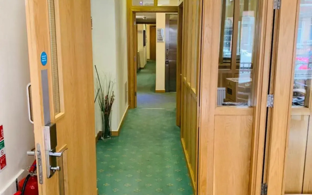 Regency Hotel Parkside