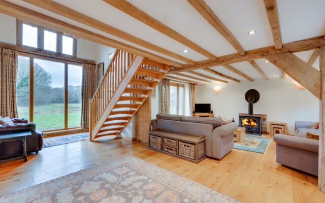 Three Oaks Barn