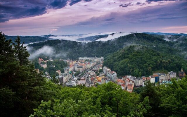 Bluestars Apartments