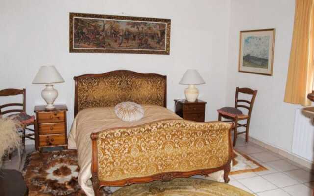 Villa With 4 Bedrooms in Saint-pierre-des-tripiers, With Wonderful Lak