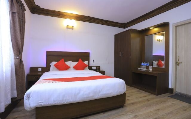 Oyo 591 Hotel Blue Moon