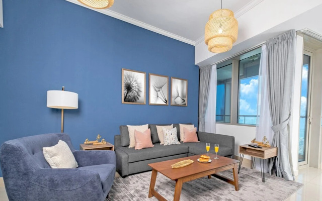 LUX - Marina Ocean View Suite 1