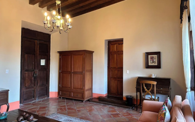 Mesón de Santa Elena Hotel Galeria