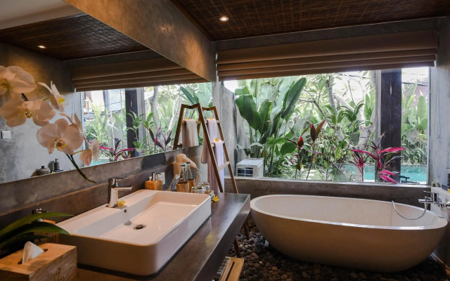 Purana Suite Ubud