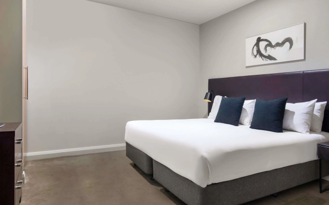 Mantra Hindmarsh Square Adelaide – Guest Rooms – Adelaide