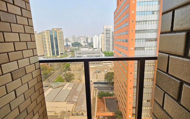 Flat Qi Ibirapuera com Sacada Uh-2307