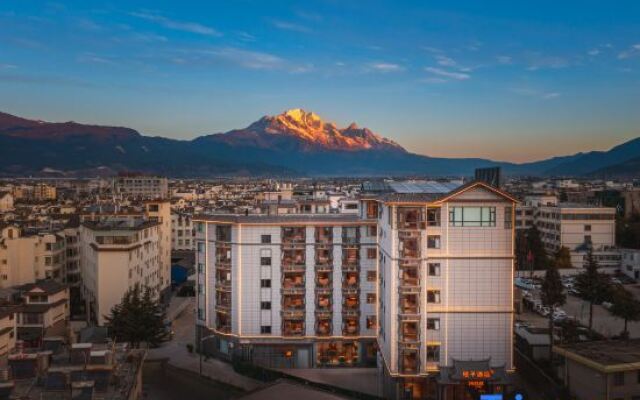Orange Hotel (Lijiang Ancient City Shangri-La Avenue)