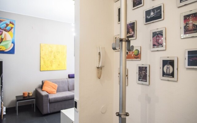 High Rise Studio Flat near Metro Stop