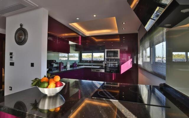 Villa Ayuda Luxury 3 Bed Spa Retreat