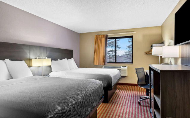 Super 8 by Wyndham Amsterdam