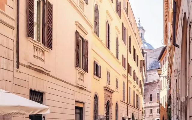 Navona Boutique House