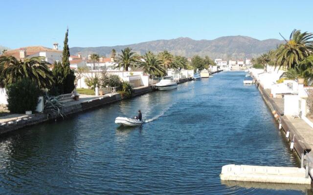 Casa Villa Requesens 139- Barneda Premium