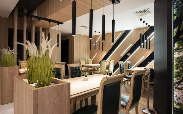 Family Hotel Business Club